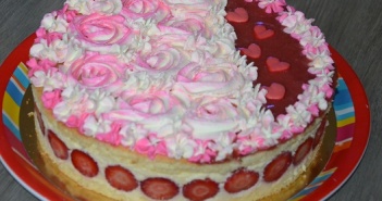 Fraisier crème diplomate façon roses cake fraisier rose cake