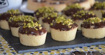recette tartelette fondante à la confiture et chocolat recette tartelette fondante à la confiture et chocolat sans oeuf sans levure halwa et amandes