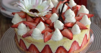 fraisier comme chez le pâtissier fraisier comme chez le patissier creme mousseline legere vanille facile