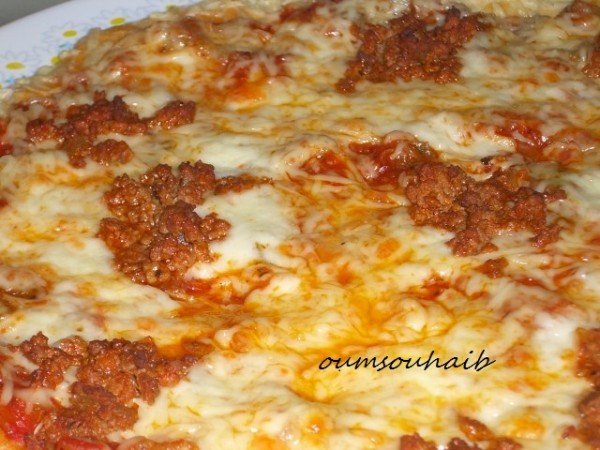 pizza bolognaise - sauce gruere - sauce fromagere