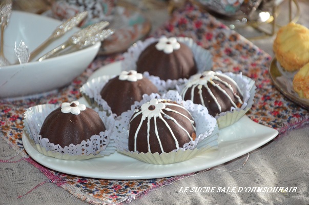 Gateaux Secs Algeriens Au Chocolat Et Aux Amandes Le Sucre Sale D Oum Souhaib