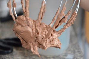 buche-ganache-montee-au-chocolat-praline-8