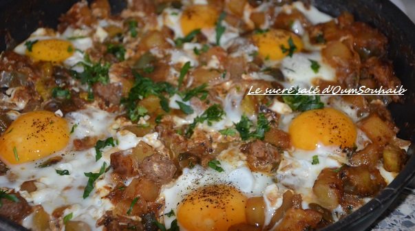 Chakchouka Aux Oeufs Et Boulettes Kefta Le Sucre Sale D Oum