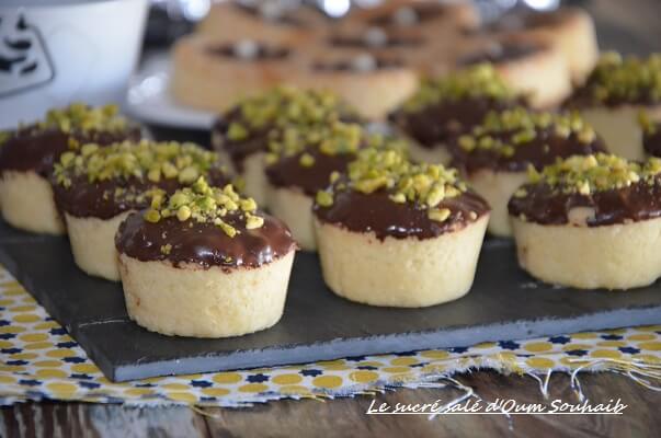 Recette Tartelette Fondante A La Confiture Et Chocolat Le Sucre Sale D Oum Souhaib