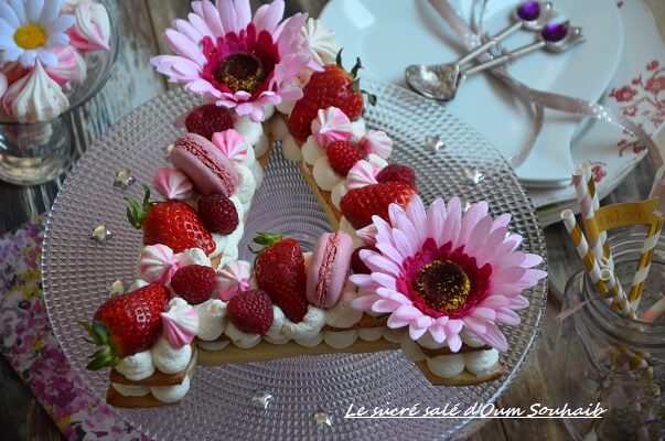 recette letter cake number cake- fraise- framboise- macarons