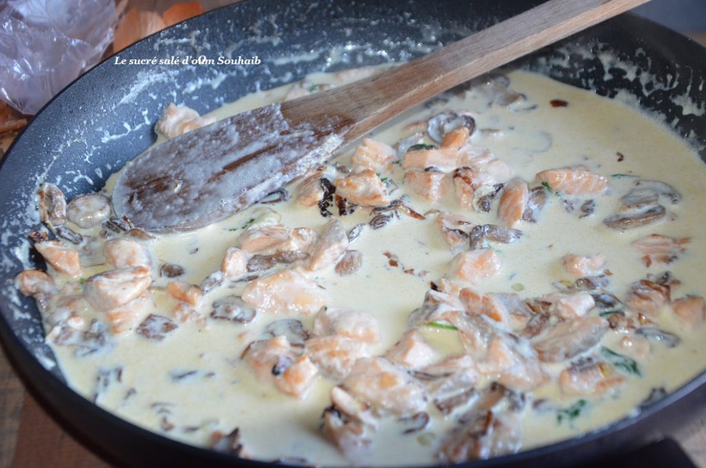 tagliatelles-fraiches-au-saumon-et-champignons