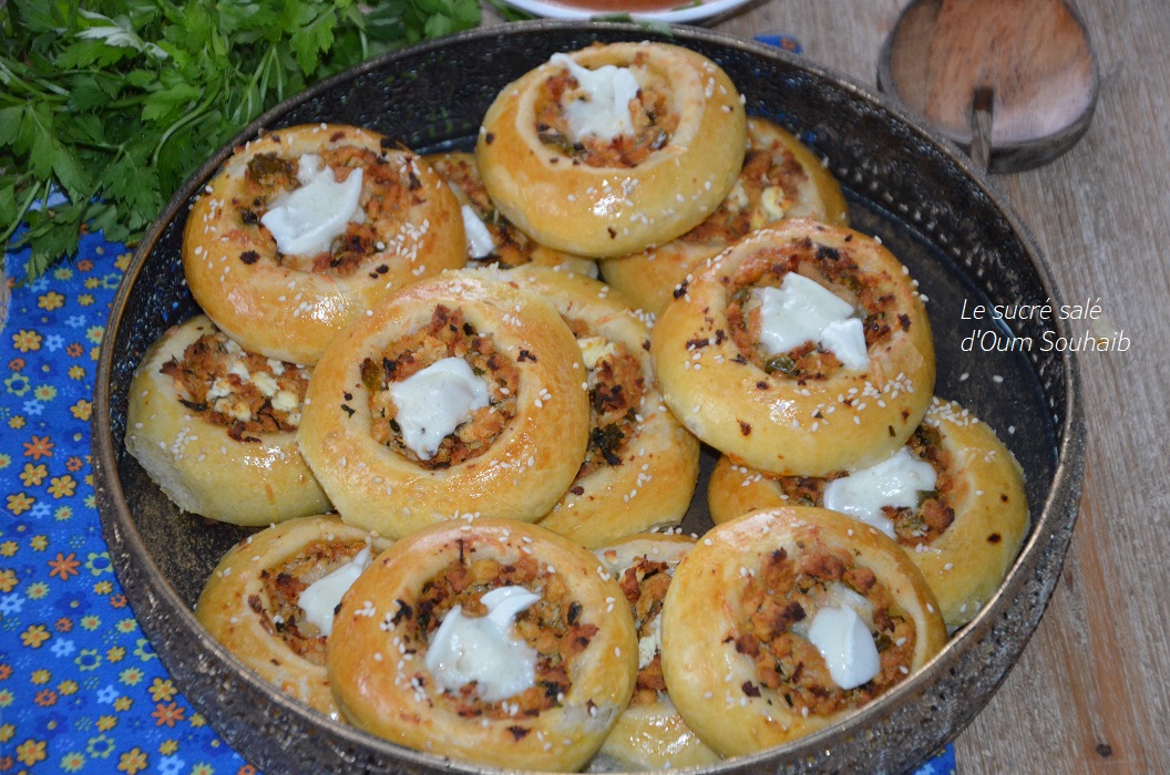 pogaca-petit-pain-turc-au-poulet-et-fromage
