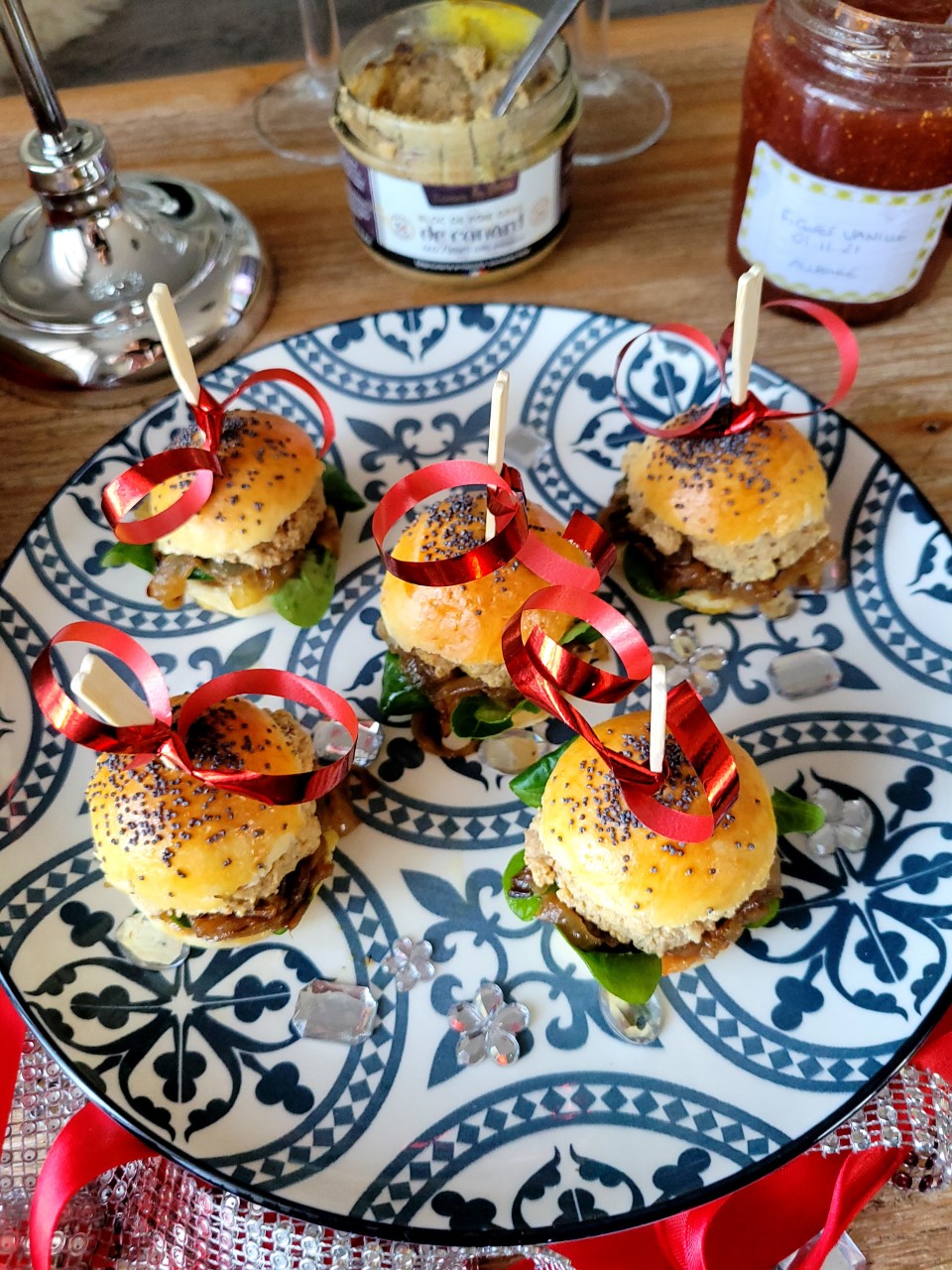 mini burger au foie gras et confit d'oignon Le Sucré Salé d'Oum Souhaib